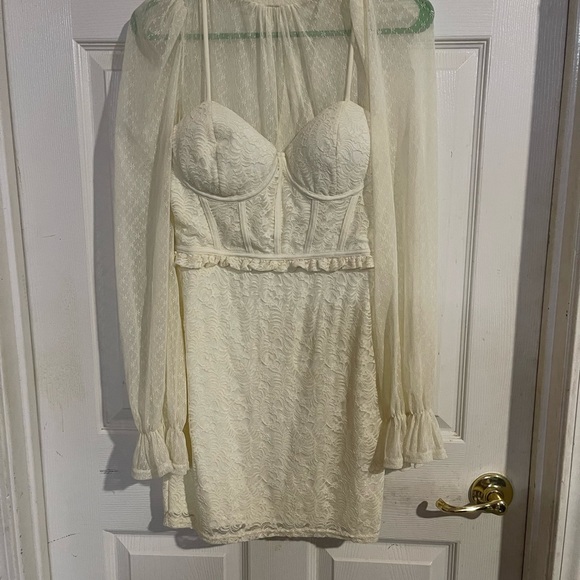 Privy Cream Lace Chemise with Delicate Ruffles - Picture 1 of 3